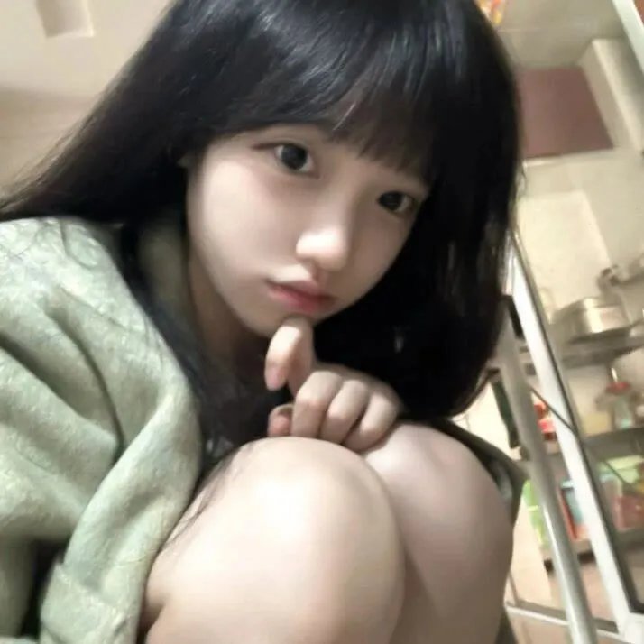 伴游女王